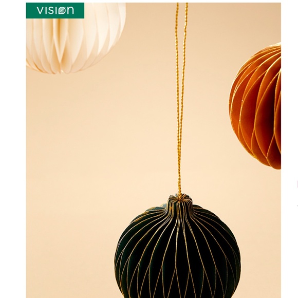 Handcrafted Artisanal honeycomb golden touch 3D paper ornaments set of 4 NWT - Picture 6 of 7